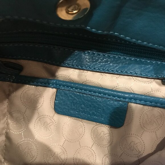 Michael Kors turquoise hobo bag (Preowned) - Picture 4 of 9